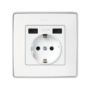 Tapa base enchufe schuko SERIE 82 - EMPOTRAR con 2 USB C + C