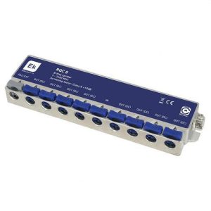 Repartidor clase A 8 salidas QUICOAX 5-2400MHz pérdidas paso dB (862 MHz) / dB (2300 MHz) con paso corriente DC