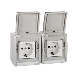 Base enchufe SIMON AQUA doble bipolar con TT lateral precableada 10/16A 250V embornamiento rápido gris