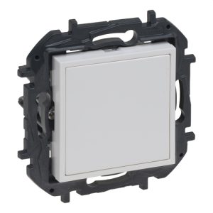 Tapa ciega y adaptador para Mosaic Niloé Step blanco mate